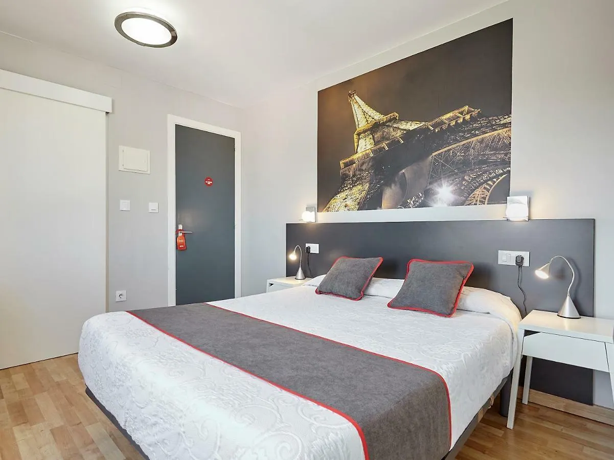 ** Guest house Hostal Mas Ferrer Cornella de Terri Spain