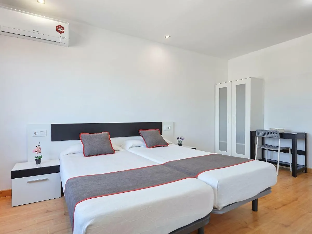 Guest house Hostal Mas Ferrer Cornella de Terri